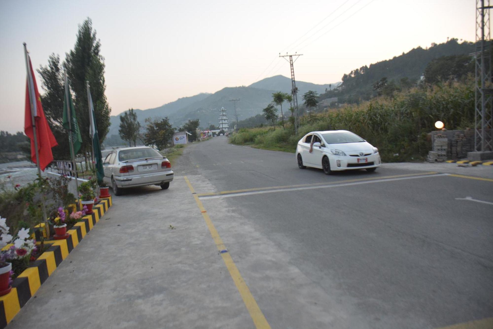 Lemuna Hotel & Restaurant Saidu Sharif Exterior photo