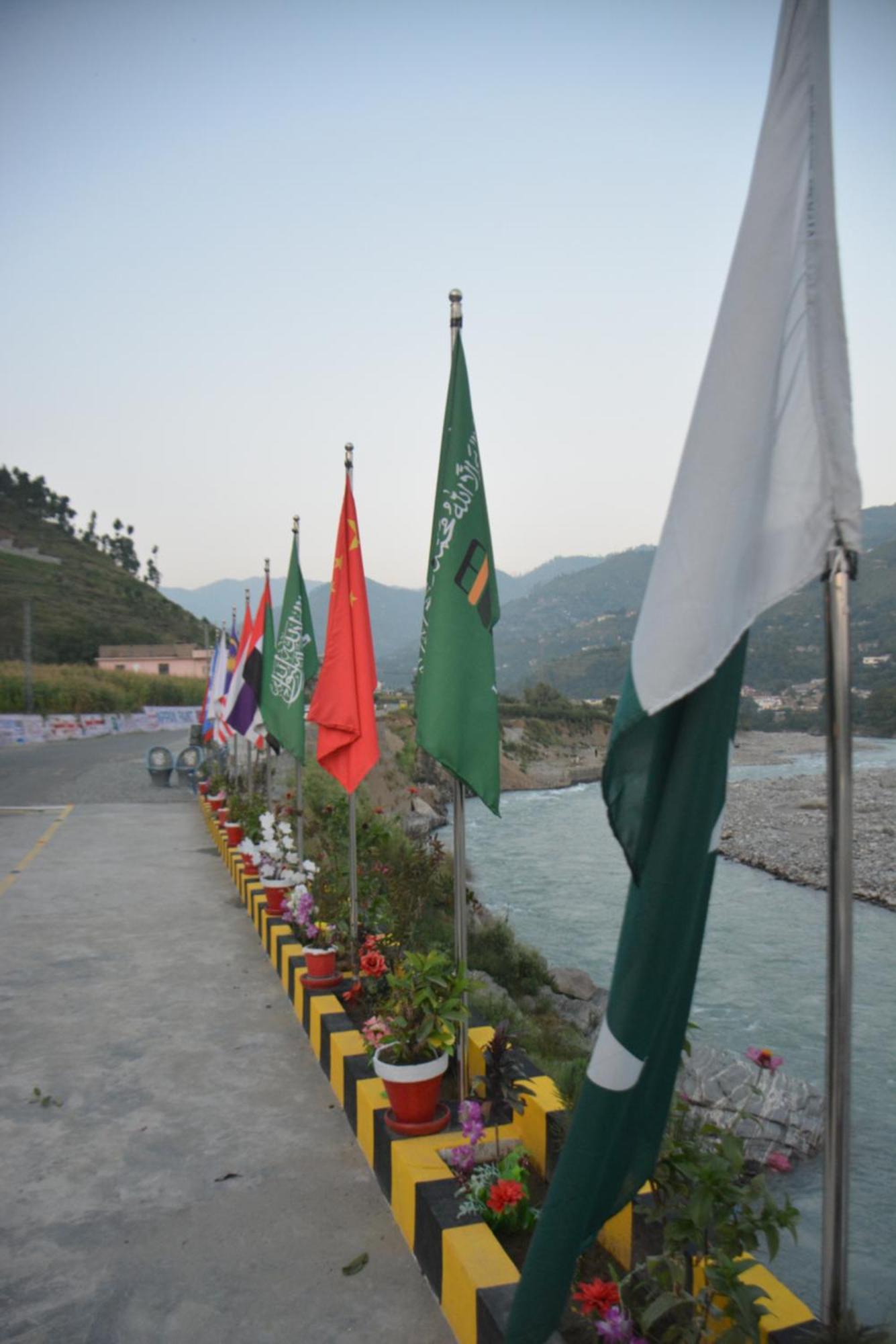 Lemuna Hotel & Restaurant Saidu Sharif Exterior photo